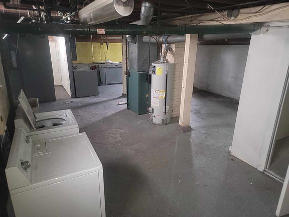 4th image of 127 Kingman Ave E