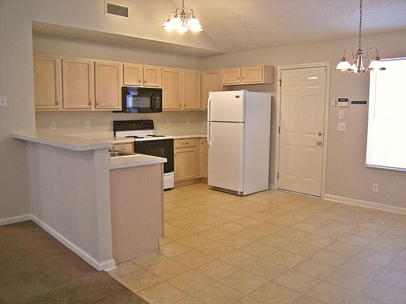 3rd image of 1287 Tiree Dr