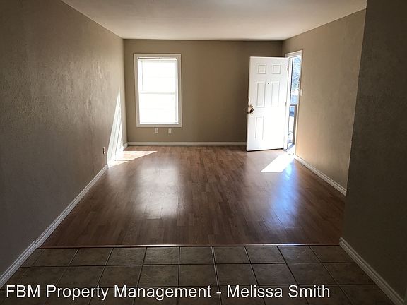 5th image of 2612 W Sycamore Ave