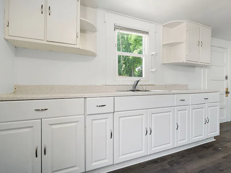 706 N White St — Photo 14