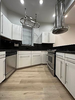 5th image of 366 Saint Nicholas Ave APT 1