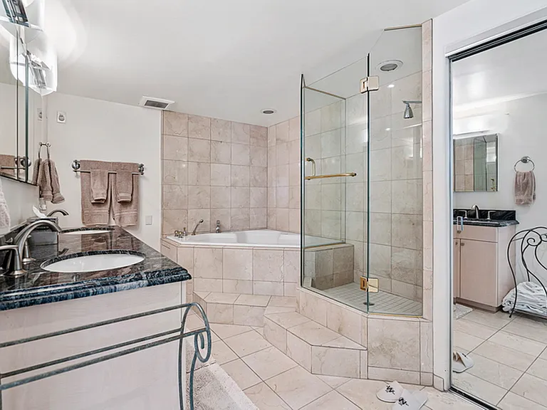 1720 Avenida Del Mundo #1406 — Photo 40