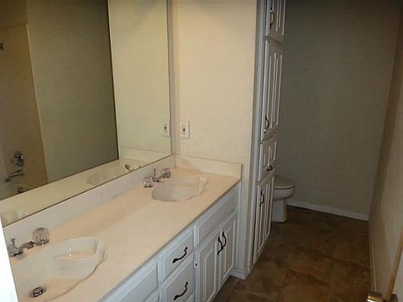 3rd image of 5200 Andalusia Trl
