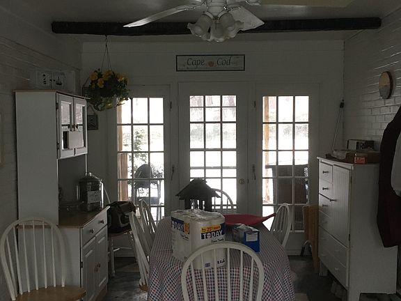 4 season room off kitch