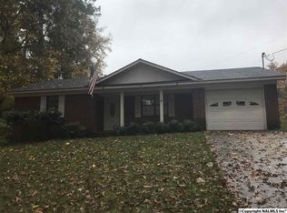 3504 Valley St, Guntersville, AL 35976