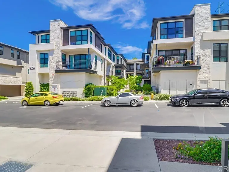 2780 Via Alta Pl — Photo 2