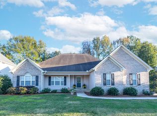 6664 Joyful Dr, Hixson, TN 37343