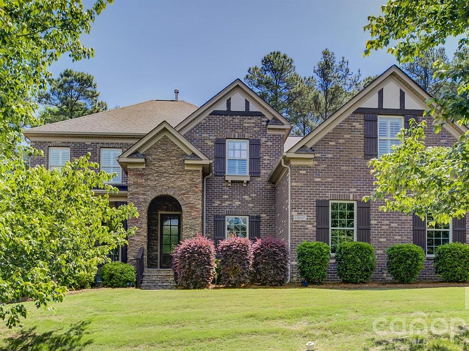 1st image of 13017 Avila Ct