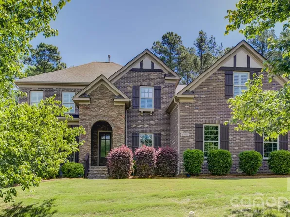 13017 Avila Ct, Charlotte, NC 28278