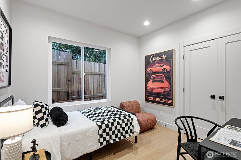 5th image of 2721 Belvidere Avenue SW