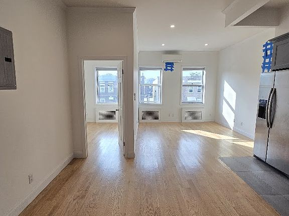 4th image of 22-33 35th St #2
