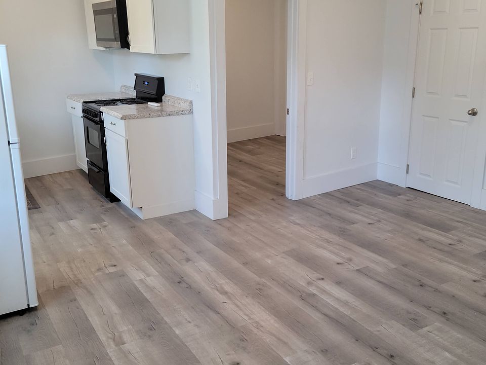 1st image of 363 Cumberland Ave #4