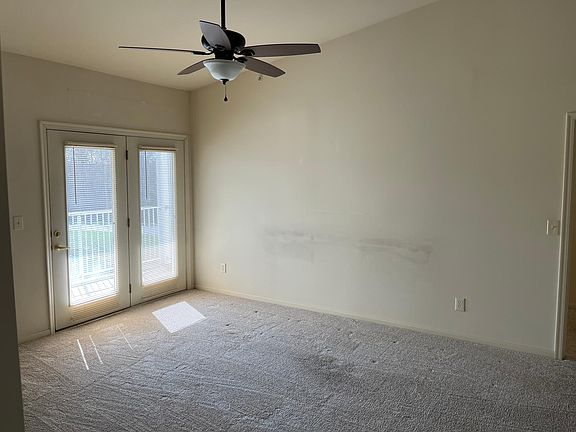 4th image of 559 Arthur Ct APT 12