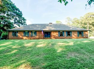 306 Oak Ridge Cir, Columbus, MS 39705