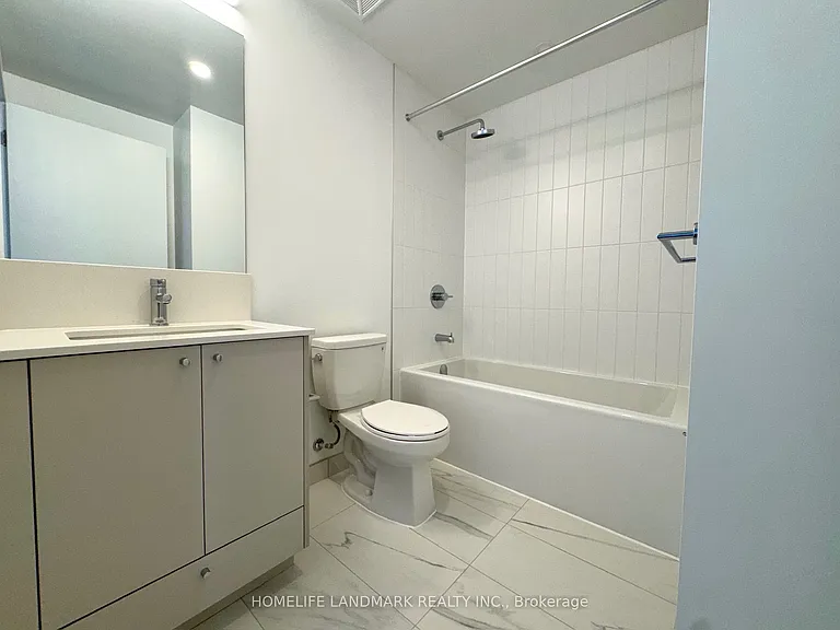 10 Oak St #801 — Photo 9