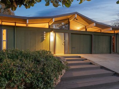 8089 Shay Dr, Oakland, CA, 94605