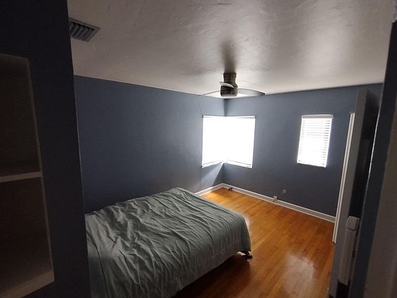4th image of 1104 E Amelia St