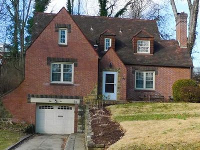 52 Sunnyhill Dr, Mt Lebanon, PA, 15228