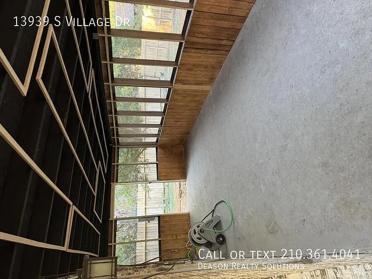 13939 S Village Dr — Photo 9