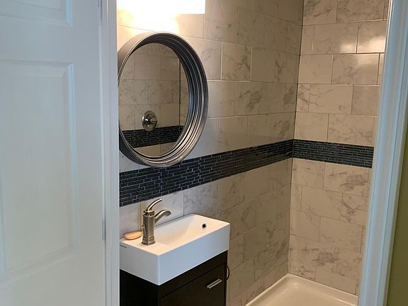 3rd image of 810 S Ohenry Blvd #B
