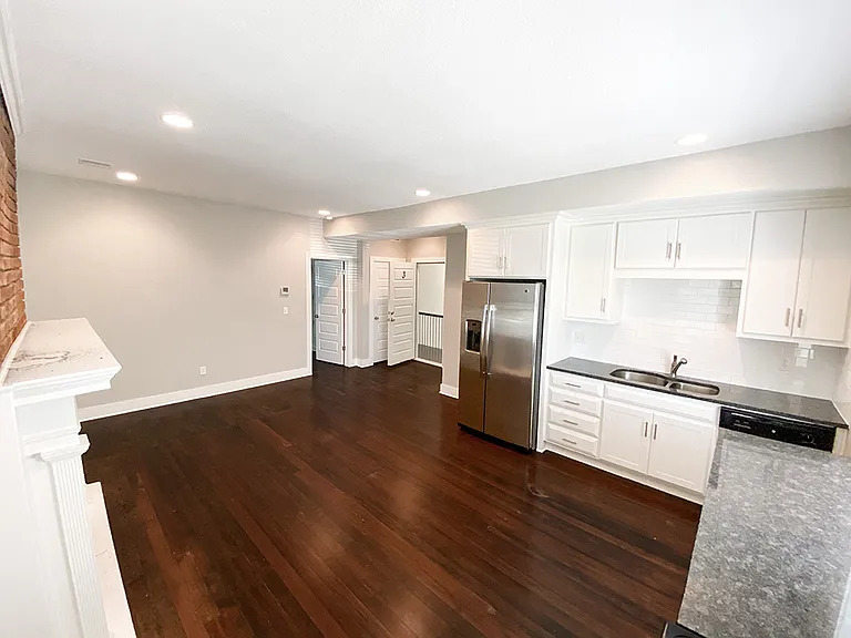3726 Washington | Charming Updated Apartment — Photo 41