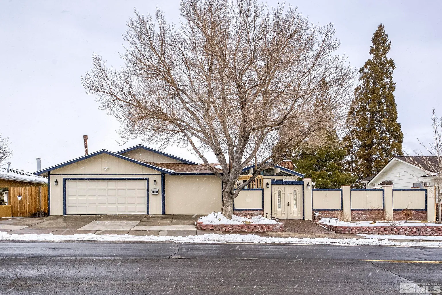 3875 Skyline Blvd photo 1