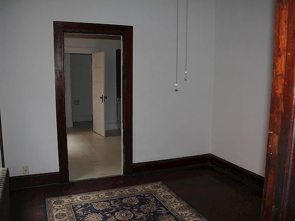 Sitting room leading to kitchen