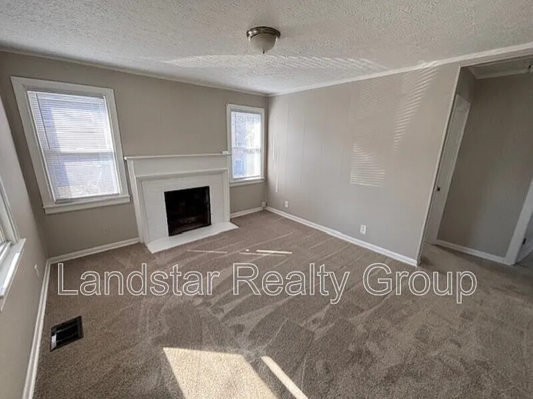 3762 Parthenia Ave — Photo 4