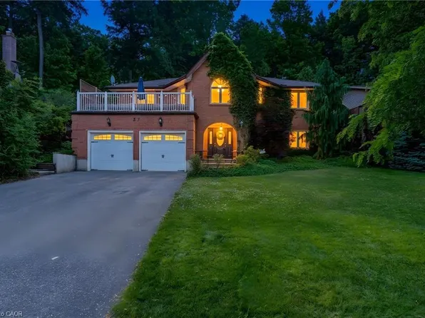 37 Yellow Birch Dr, Kitchener, ON N2N 2M1
