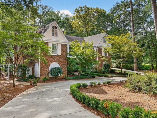 1018 Peachtree Battle Cir NW, Atlanta, GA 30327
