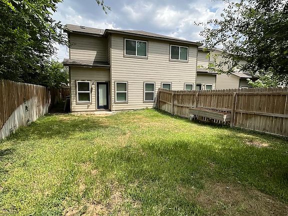 3rd image of 11113 Belair Dr Unit 102