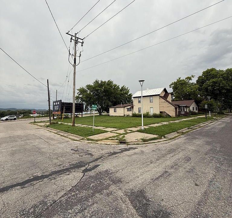 1st image of 1410-1412 5TH AVENUE S S