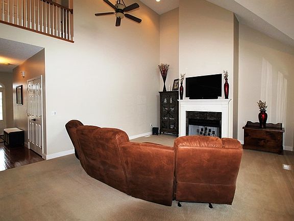 5th image of 2730 Thoroughbred Cir