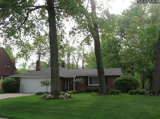 1950 Radcliffe Dr, Westlake, OH 44145