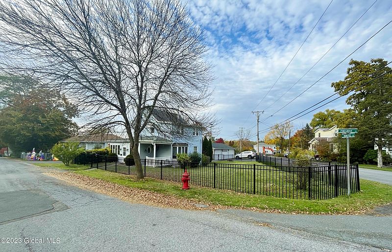 2nd image of 3 Pinegrove Street