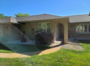 5023 Vine Hill Rd, Excelsior, MN 55331