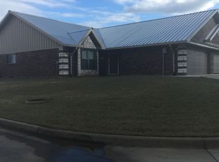 1700 Yellowstone Dr, Longview, TX 75605
