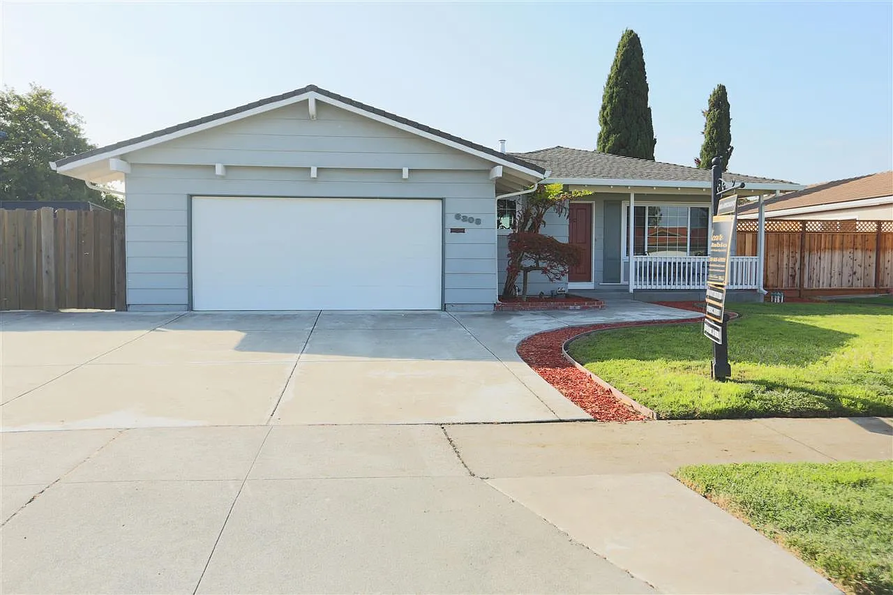 6308 Honeysuckle Dr photo 1