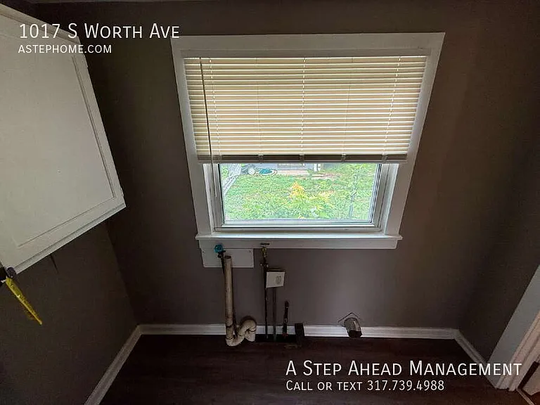 1017 S Worth Ave — Photo 13