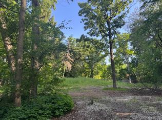 1302 N Green Bay Rd, Lake Forest, IL 60045