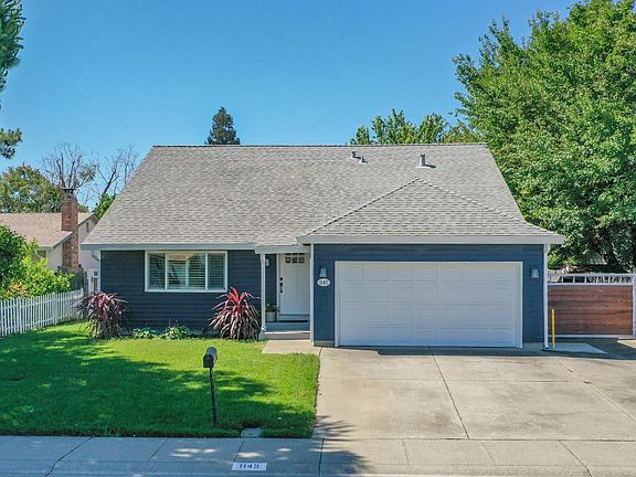 3rd image of 1145 Woodvale Dr