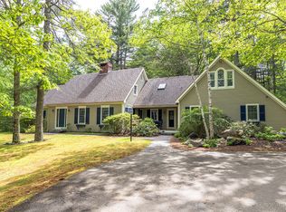 17 Victoria Rd, Camden, ME 04843