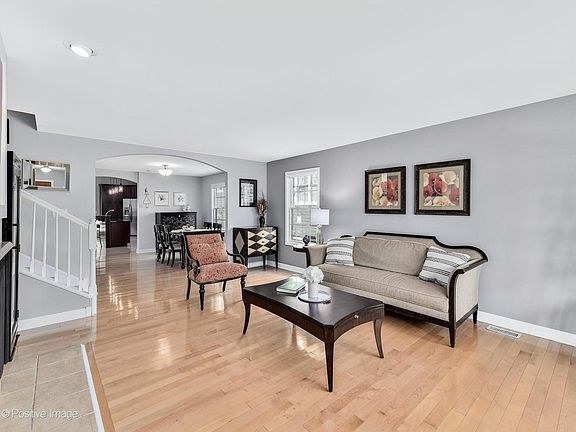 3rd image of 538 N Kenilworth Ave