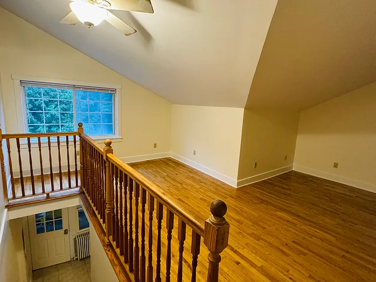 Upstairs livingroom