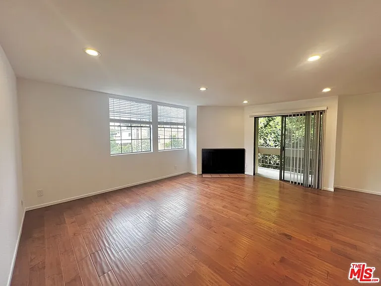 750 N Kings Rd #210 — Photo 1