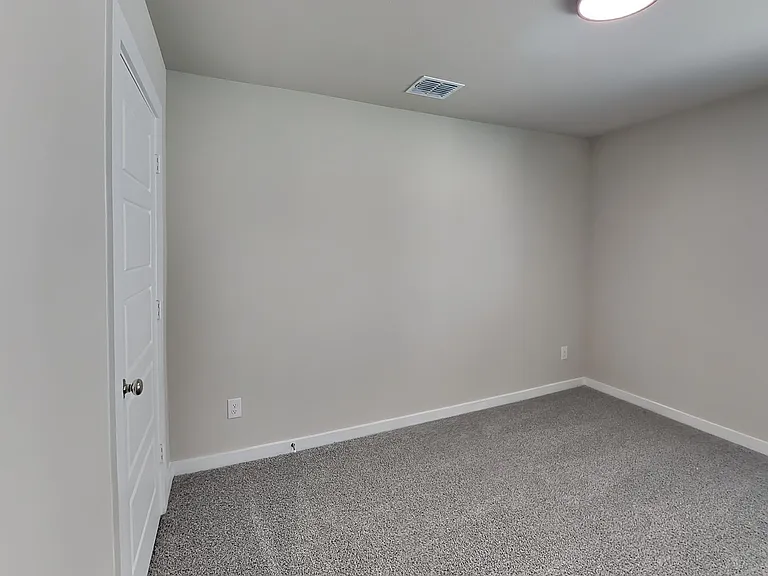 510 Green Grass Dr — Photo 13