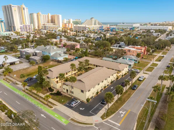 400 Oakridge Blvd APT 5, Daytona Beach, FL 32118