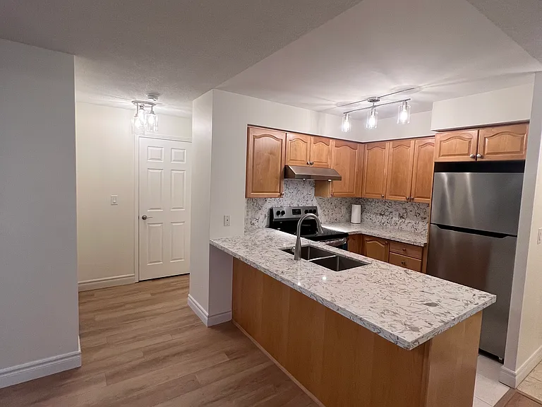 68 Grangeway Ave — Photo 20