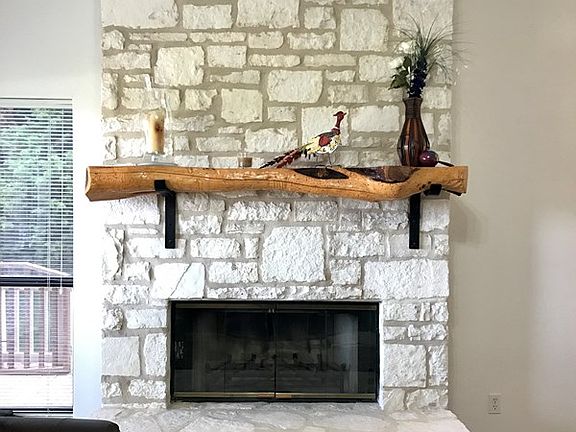 3rd image of 219 Victoria Dr