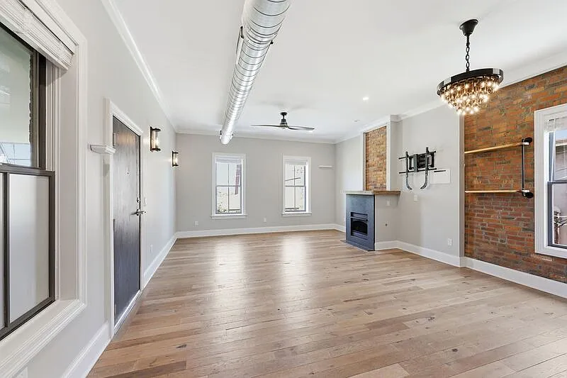 175 E Livingston Ave